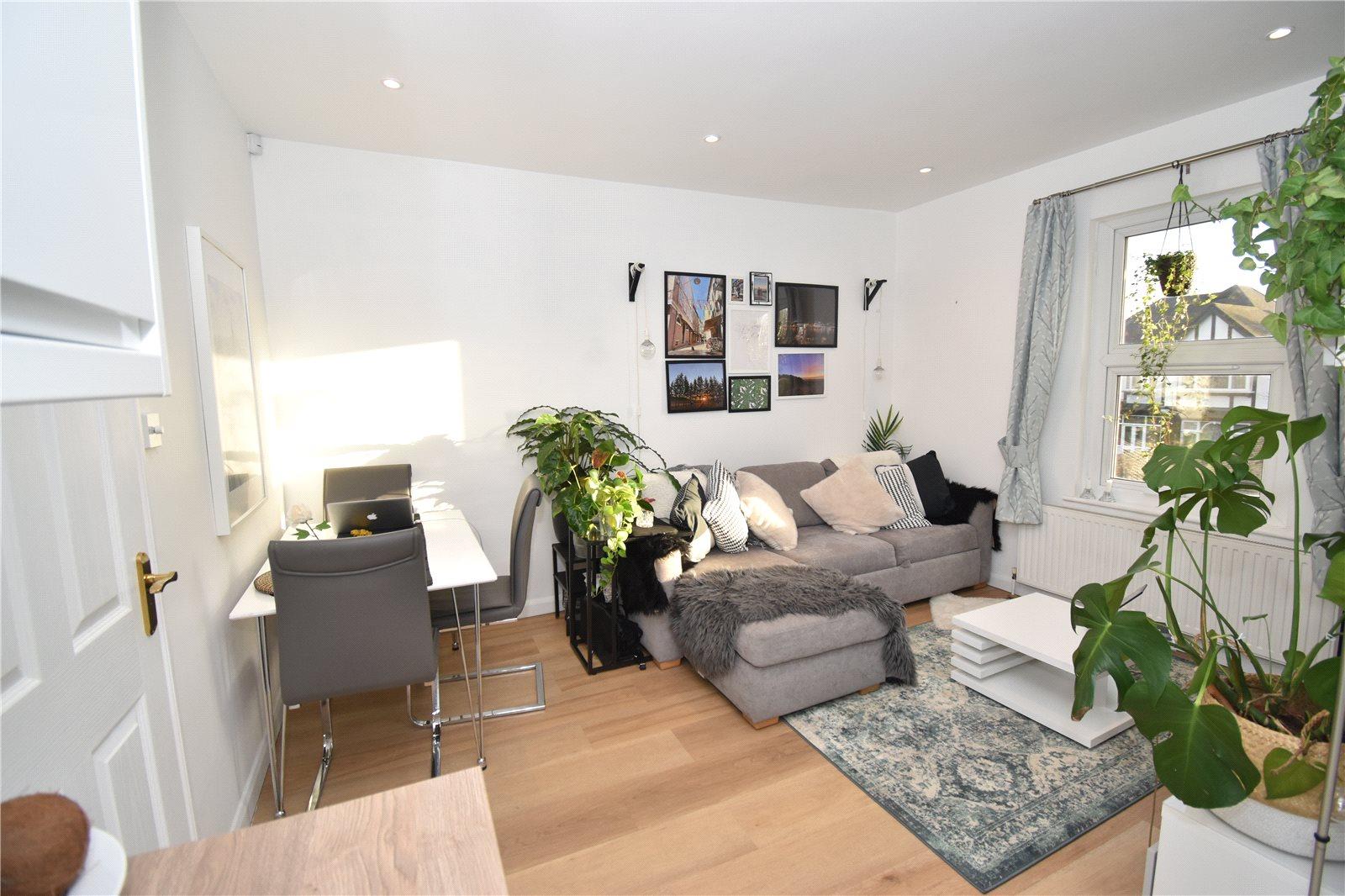 1 bedroom Apartment to rent - Martyn Gerrard