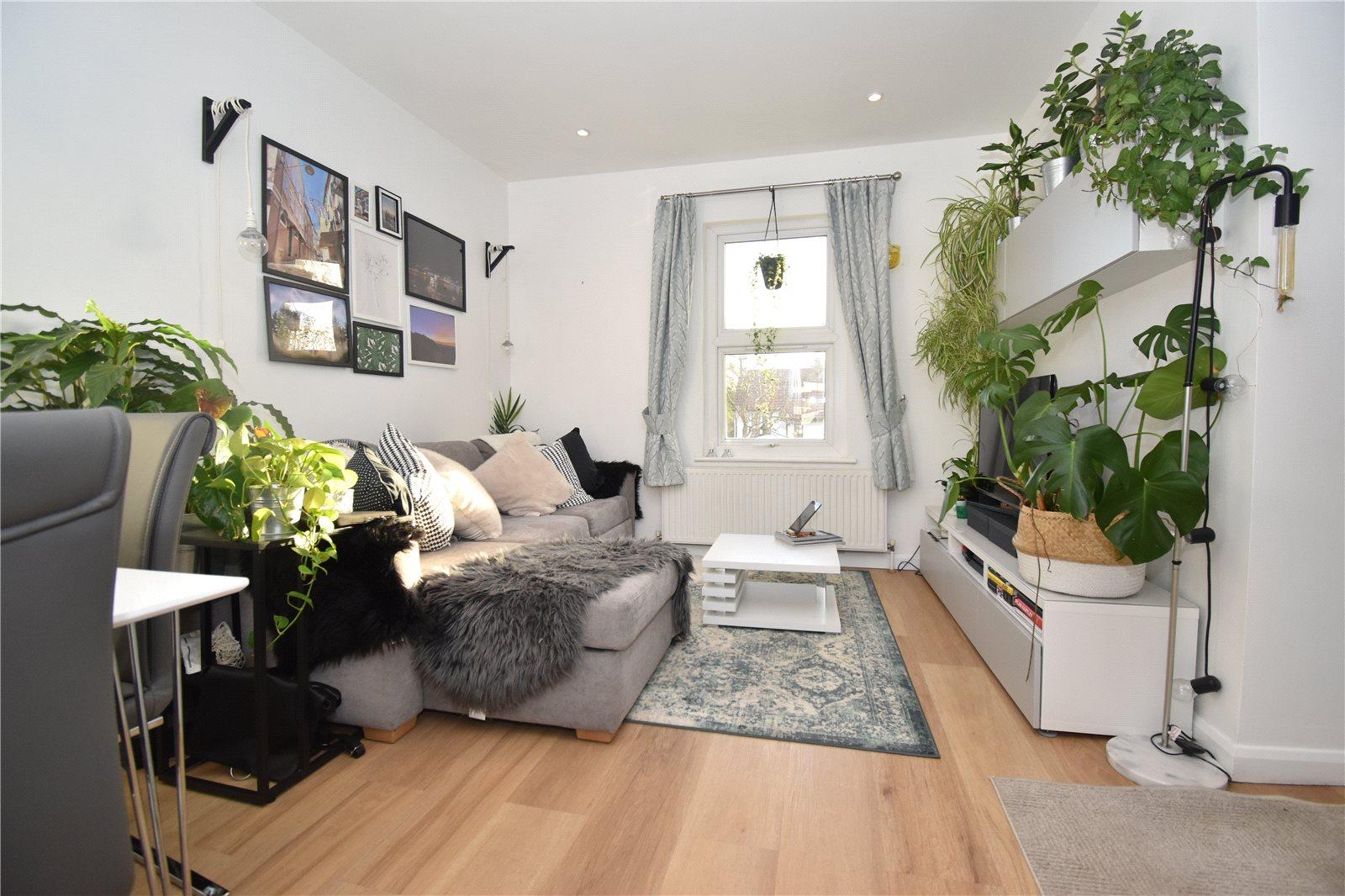 1 bedroom Apartment to rent - Martyn Gerrard