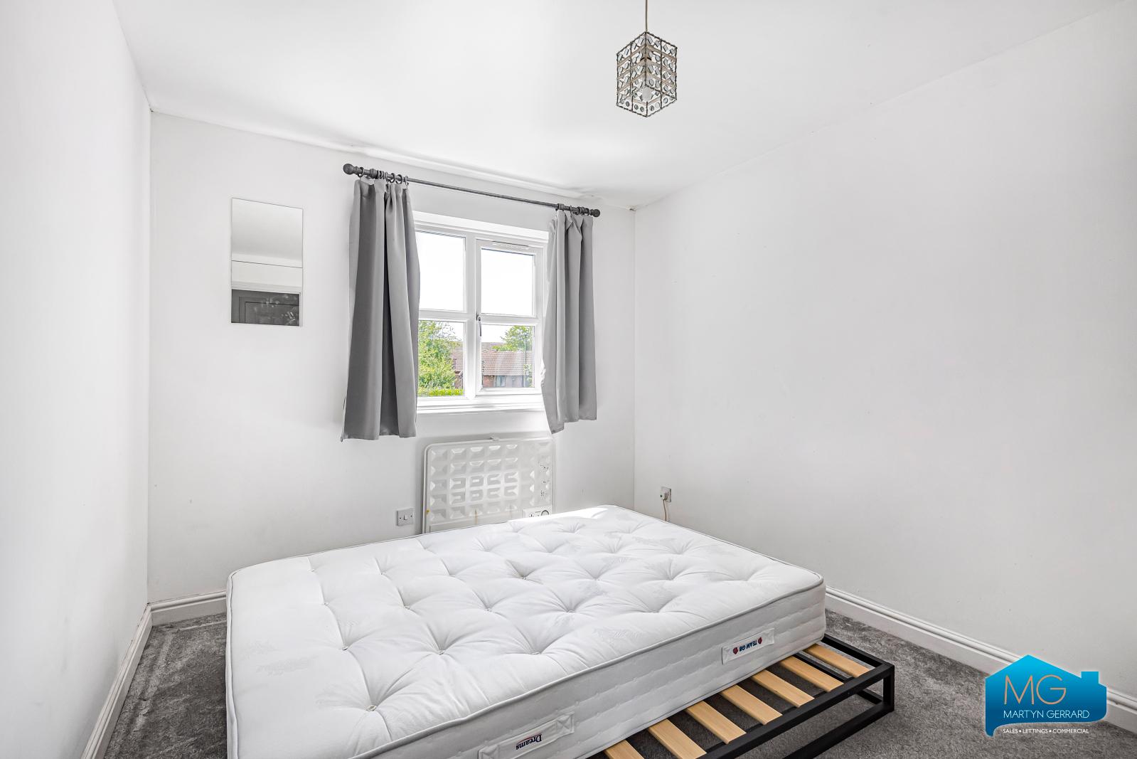 2 bedroom Apartment to rent - Martyn Gerrard