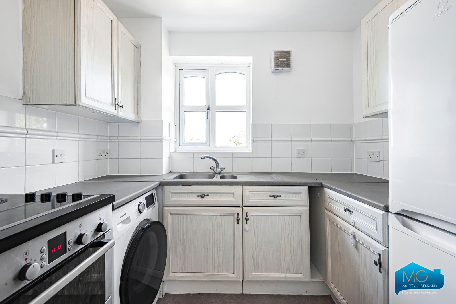2 bedroom Apartment to rent - Martyn Gerrard
