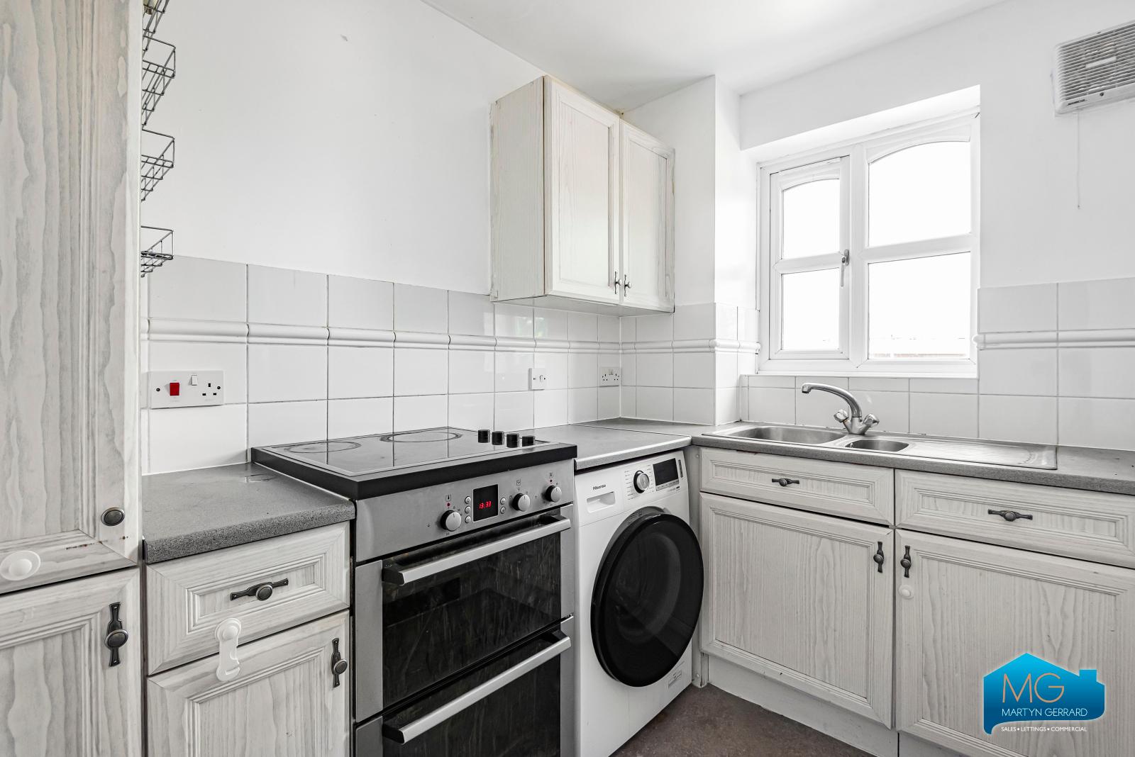 2 bedroom Apartment to rent - Martyn Gerrard
