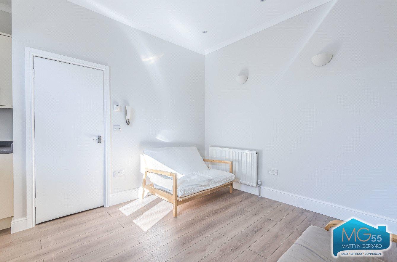 1 bedroom Apartment to rent - Martyn Gerrard