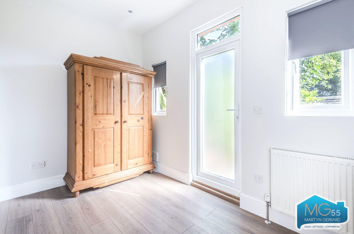 1 bedroom Apartment to rent - Martyn Gerrard
