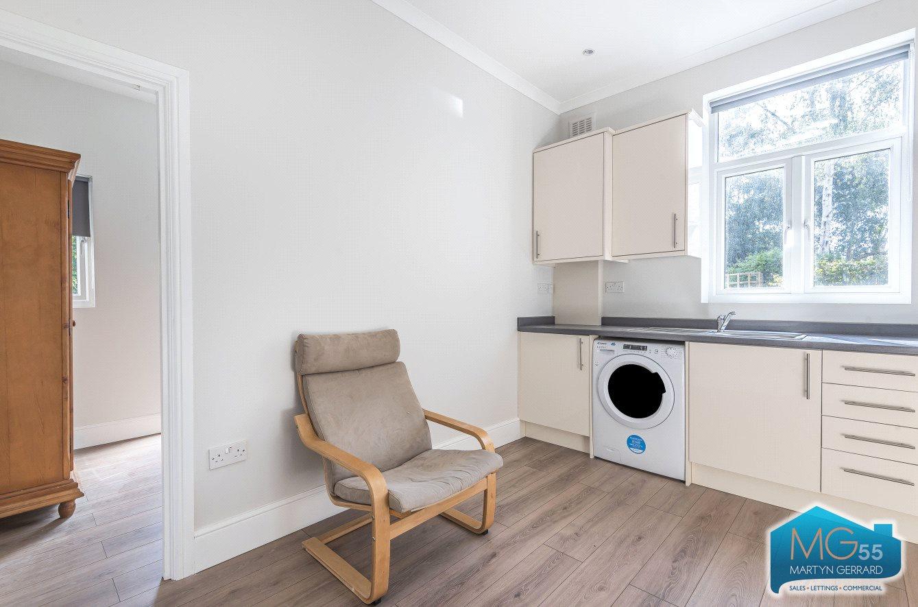 1 bedroom Apartment to rent - Martyn Gerrard