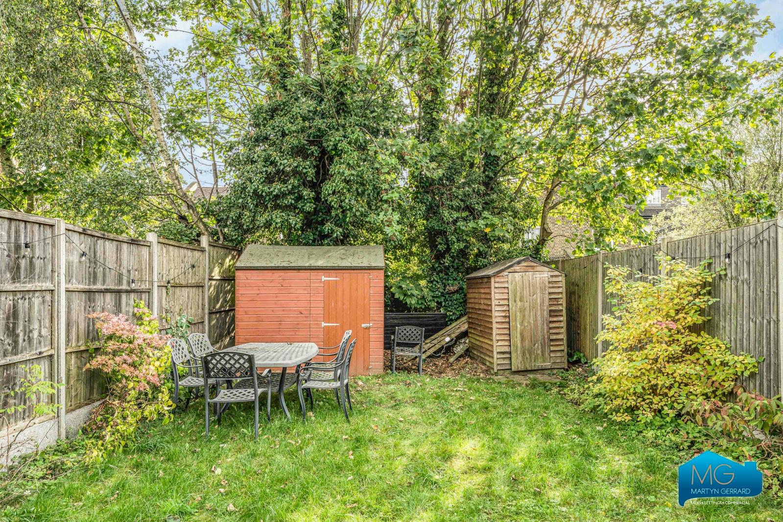 4 bedroom Terraced House to rent - Martyn Gerrard
