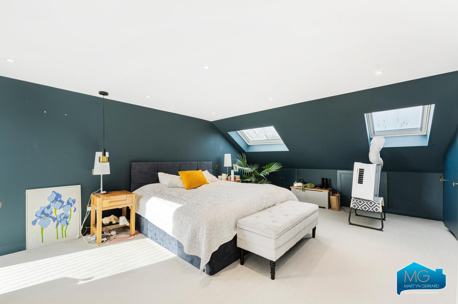 4 bedroom Terraced House to rent - Martyn Gerrard