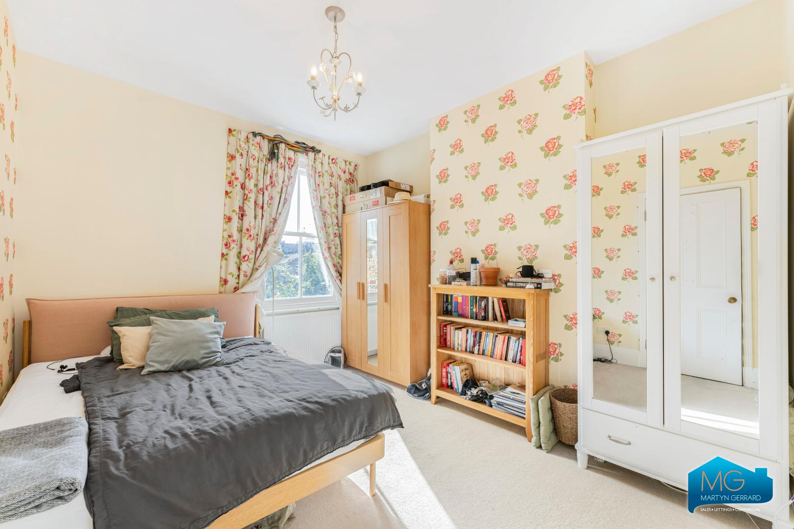 4 bedroom Terraced House to rent - Martyn Gerrard