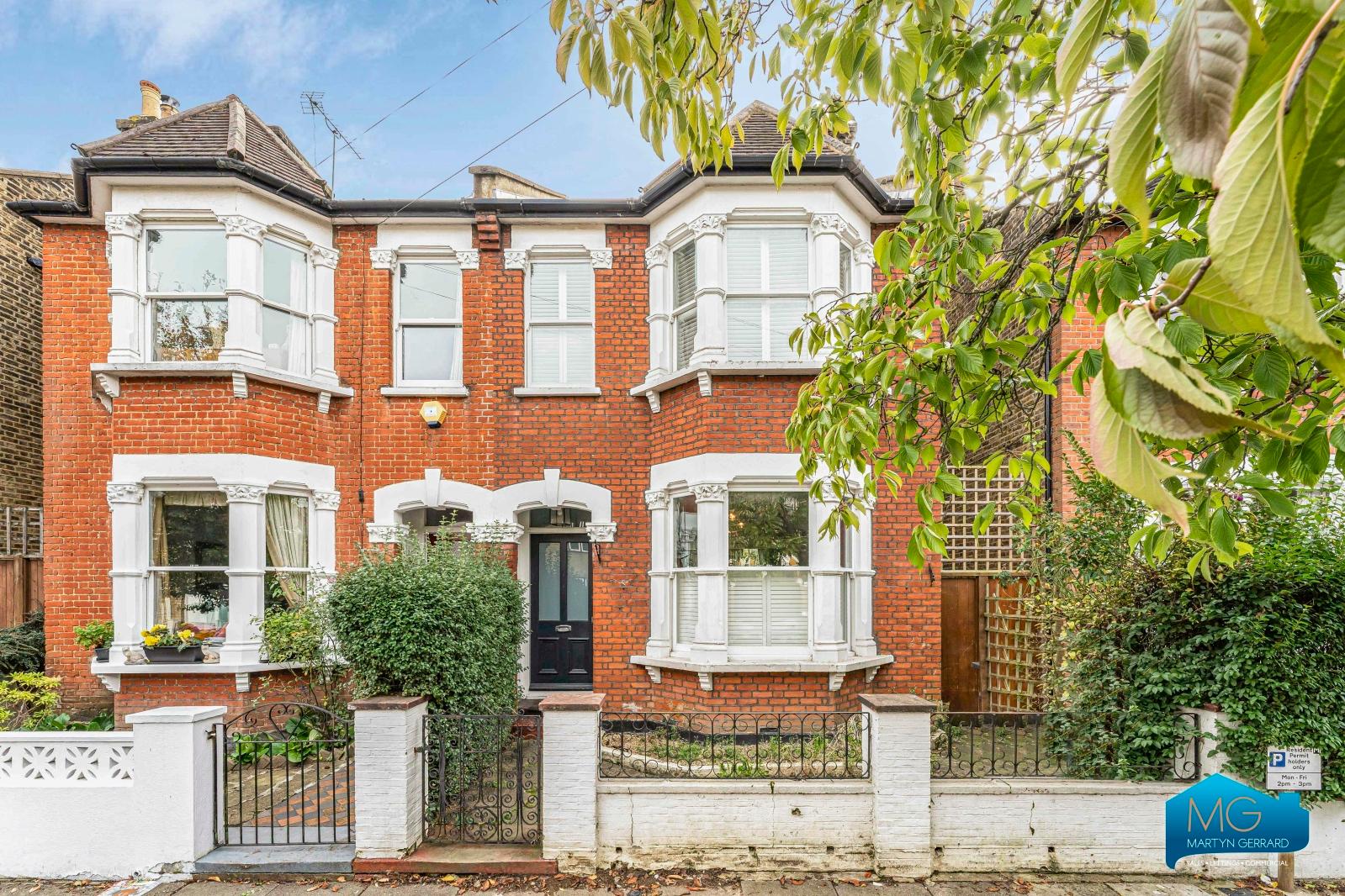 4 bedroom Terraced House to rent - Martyn Gerrard