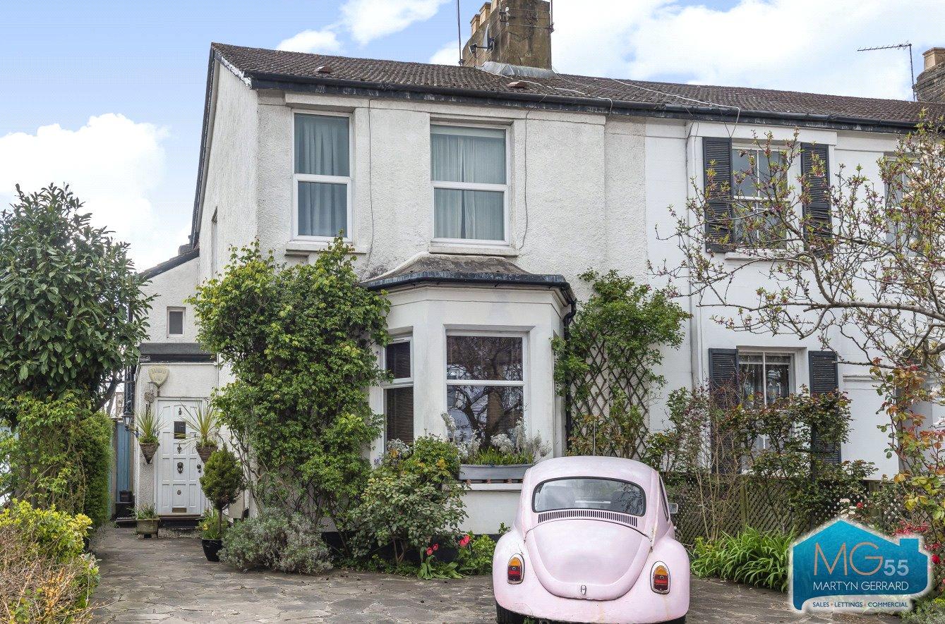 2 bedroom Apartment to rent - Martyn Gerrard