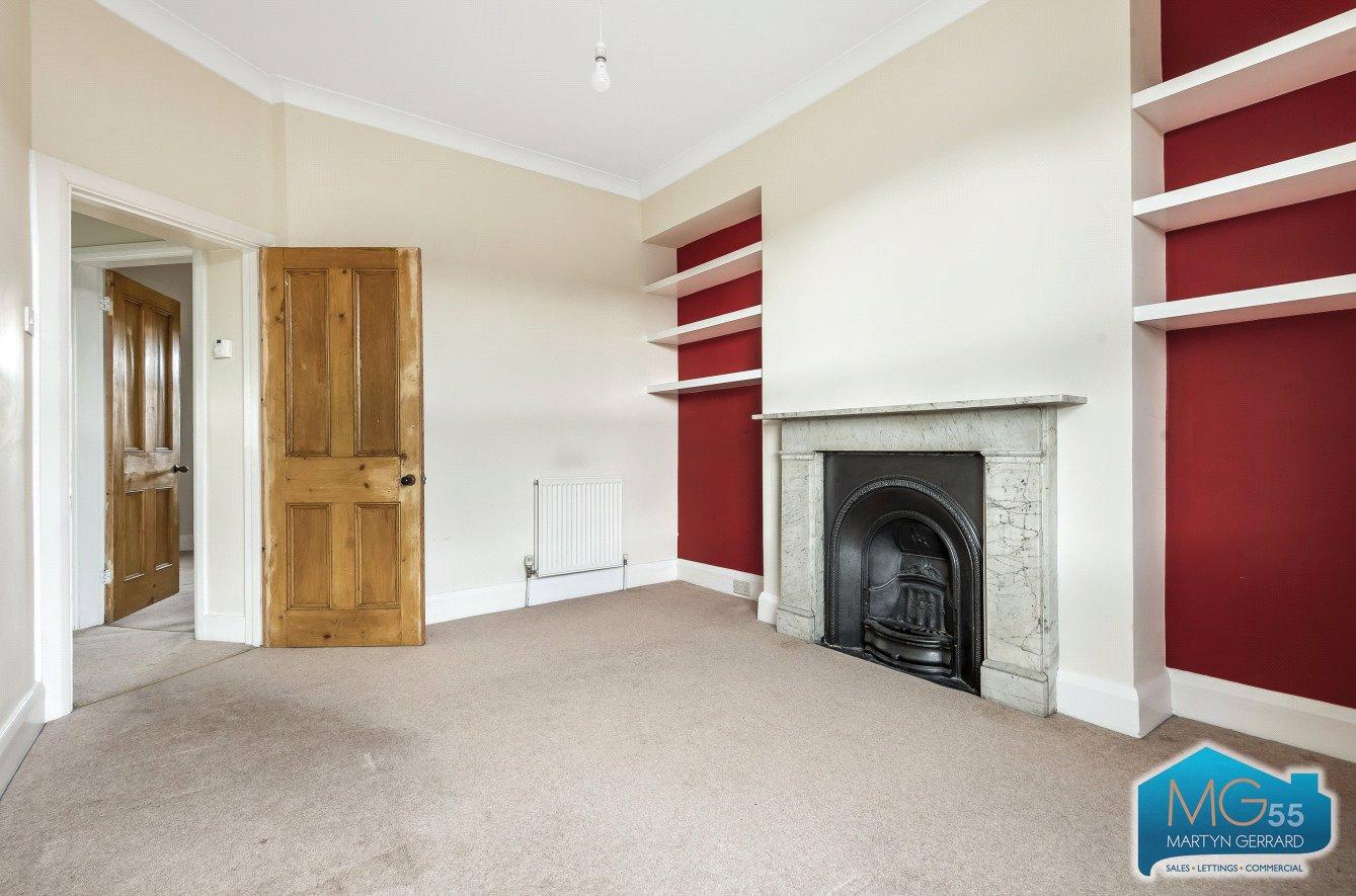 2 bedroom Apartment to rent - Martyn Gerrard