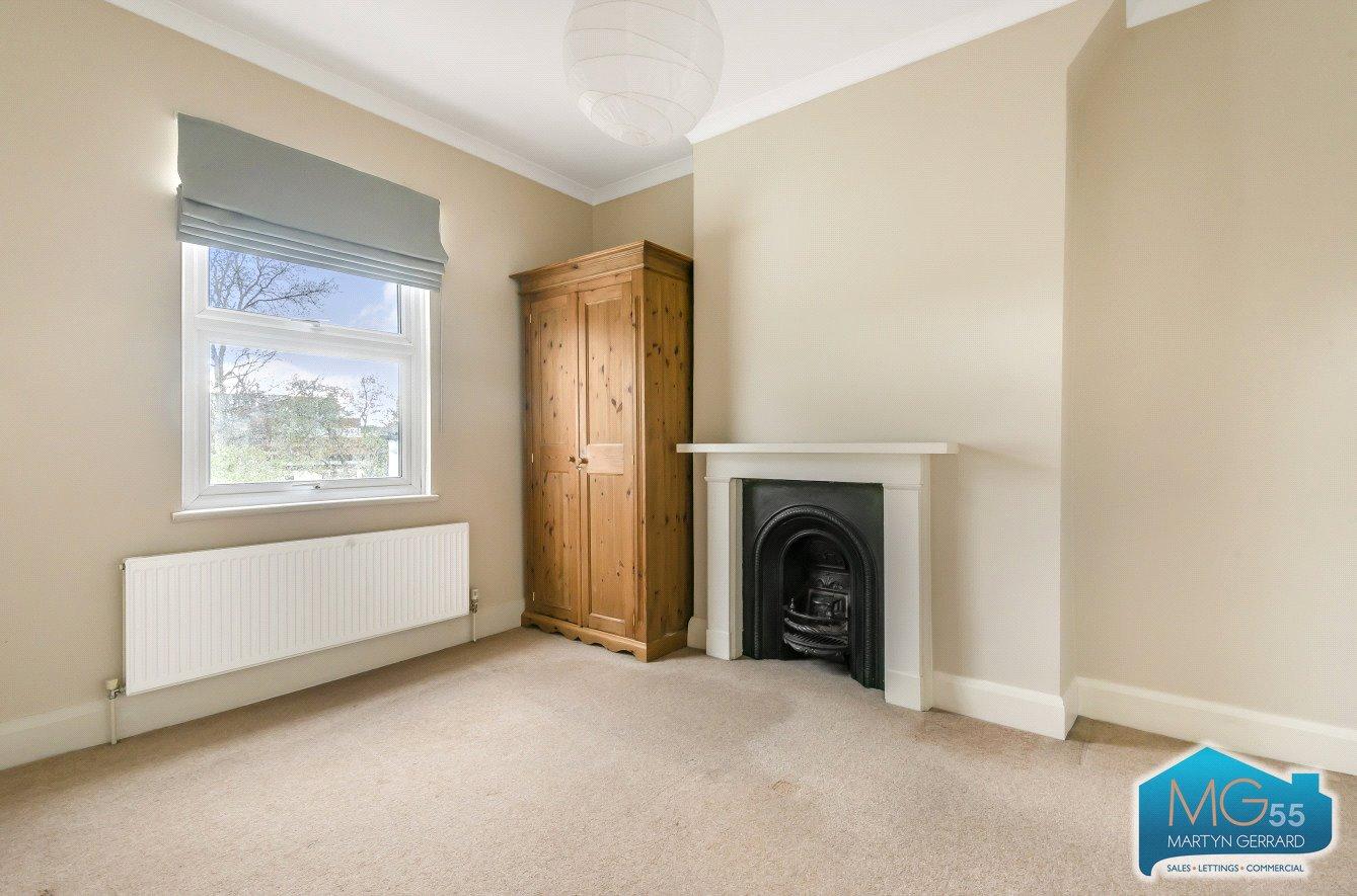 2 bedroom Apartment to rent - Martyn Gerrard