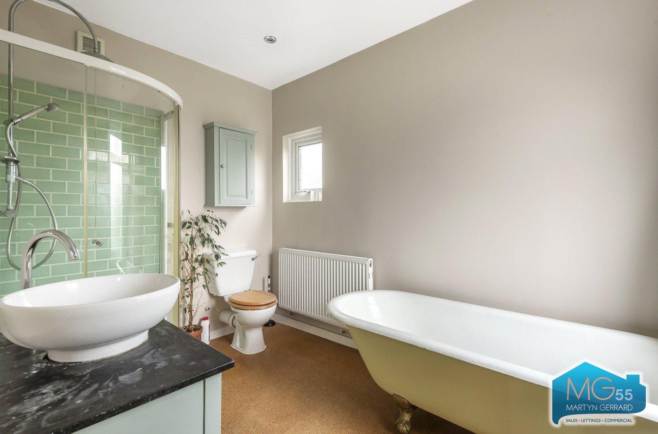 2 bedroom Apartment to rent - Martyn Gerrard