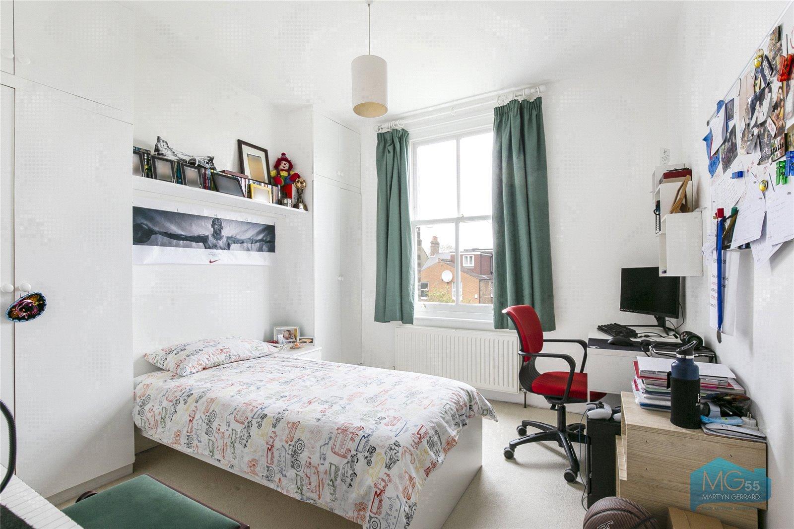 5 bedroom Terraced House to rent - Martyn Gerrard