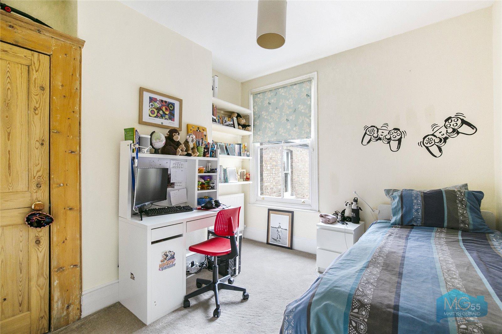 5 bedroom Terraced House to rent - Martyn Gerrard
