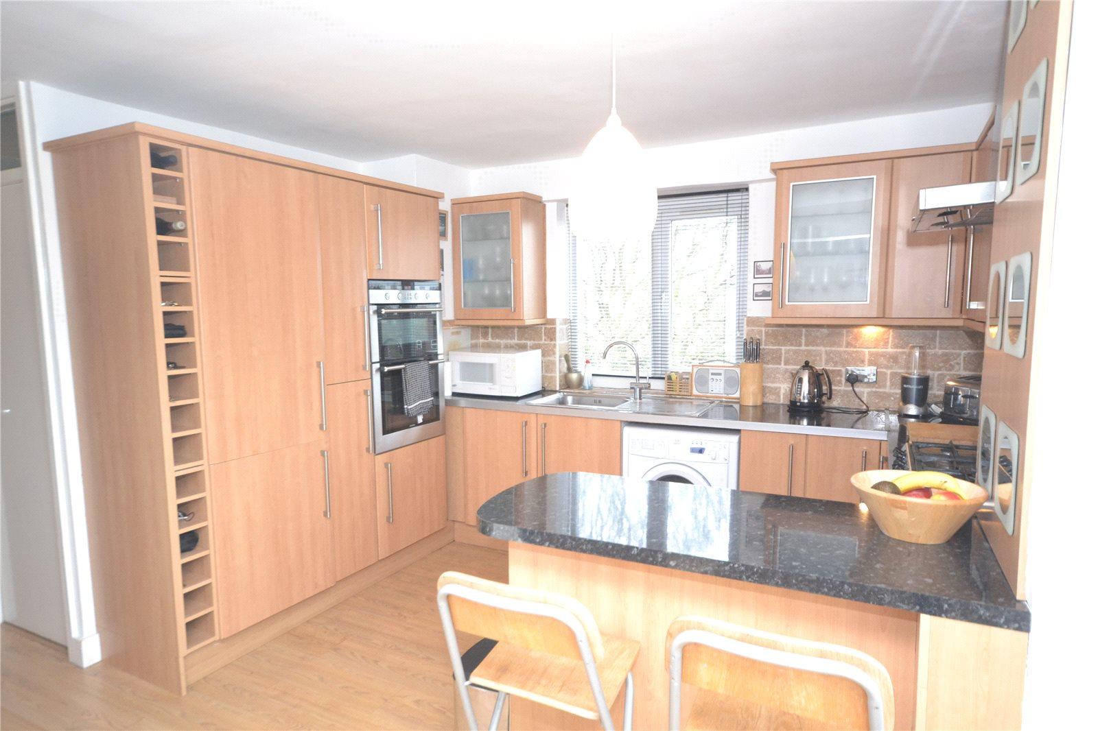 3 bedroom Apartment to rent - Martyn Gerrard