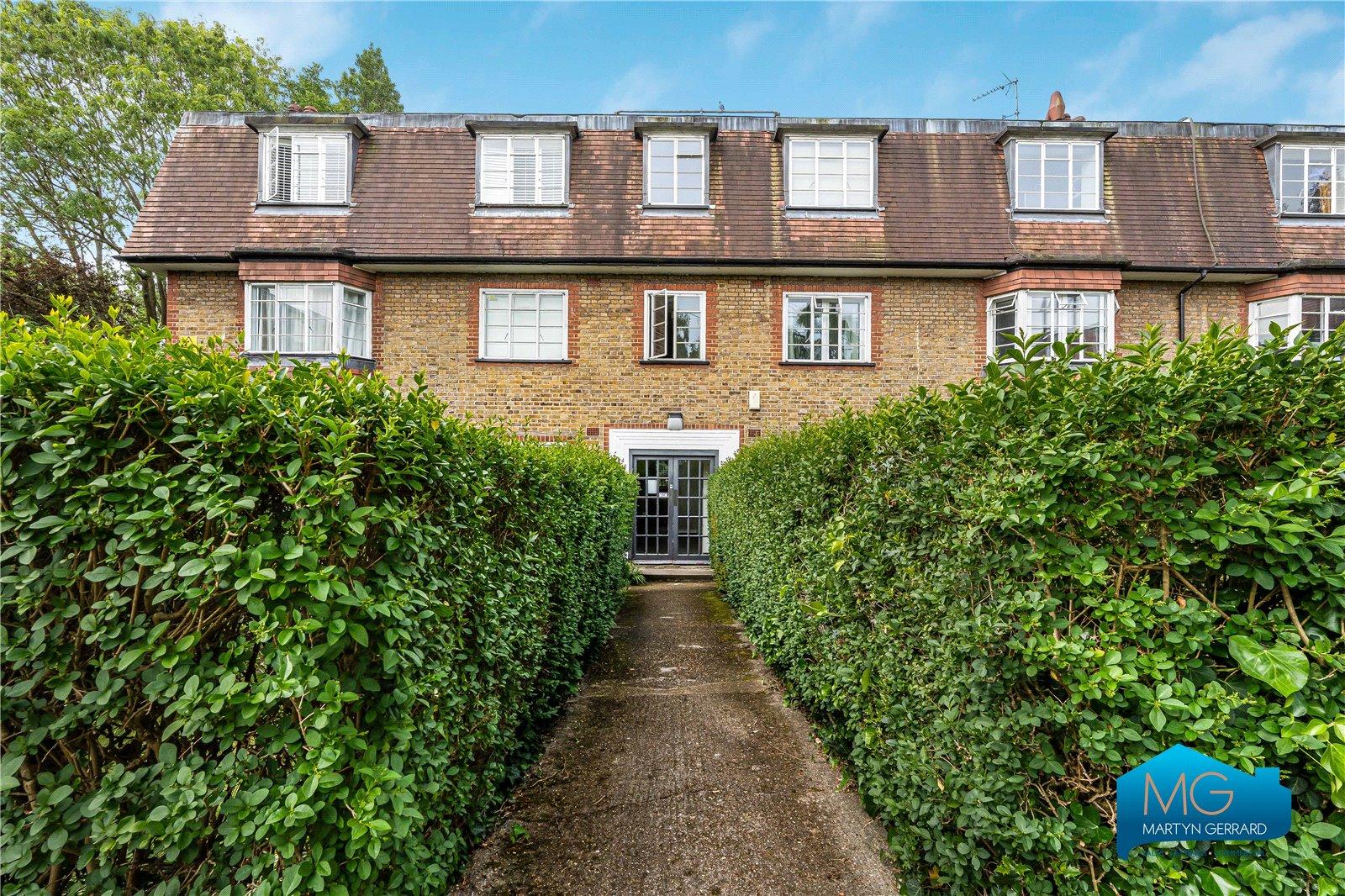 2 bedroom Apartment to rent - Martyn Gerrard