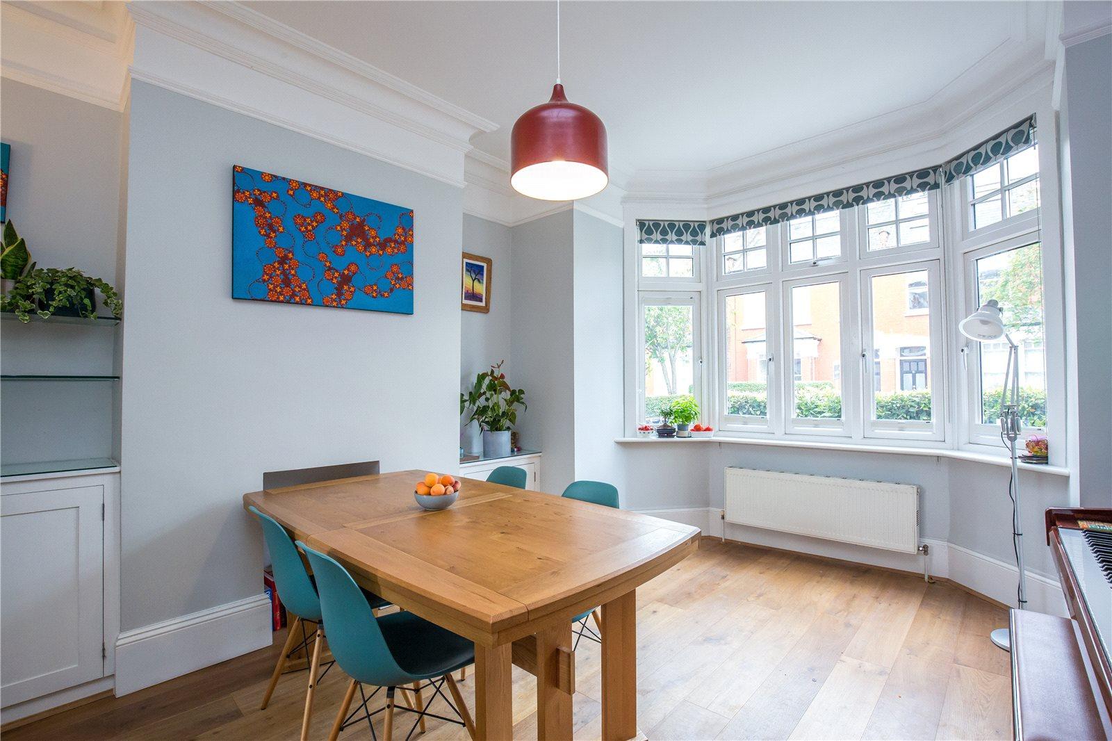 4 bedroom End of Terrace House to rent - Martyn Gerrard