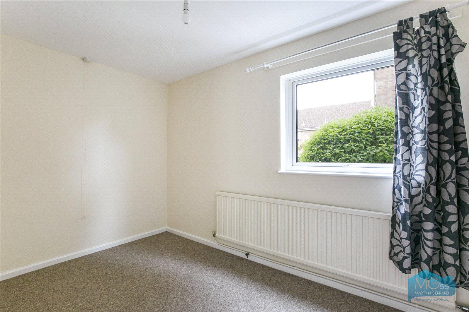 2 bedroom Ground Floor Flat to rent - Martyn Gerrard