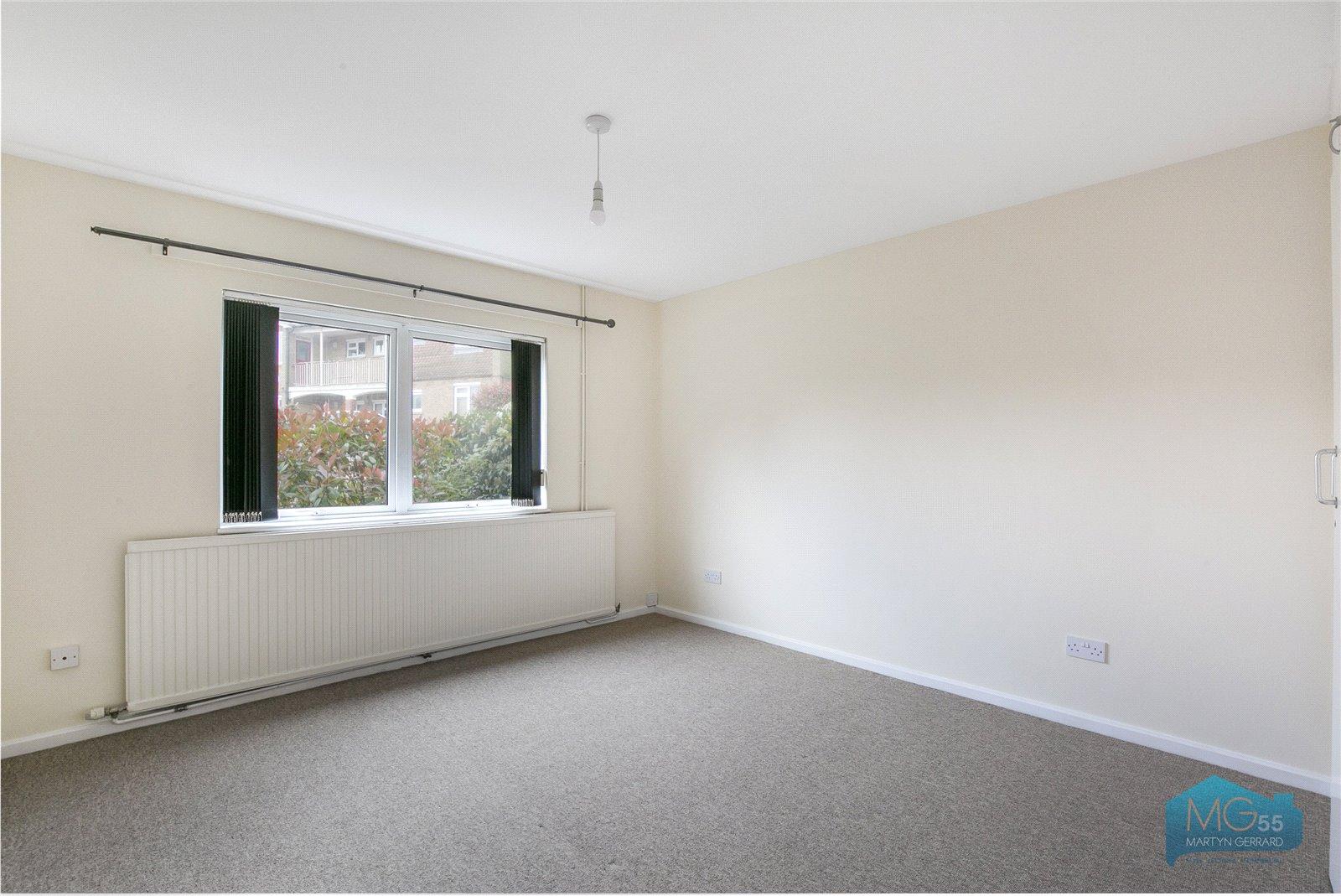 2 bedroom Ground Floor Flat to rent - Martyn Gerrard