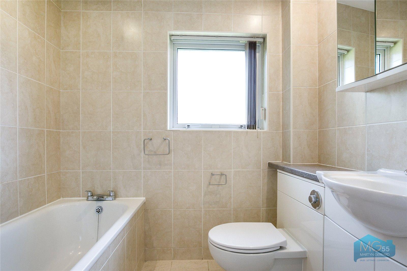 2 bedroom Ground Floor Flat to rent - Martyn Gerrard