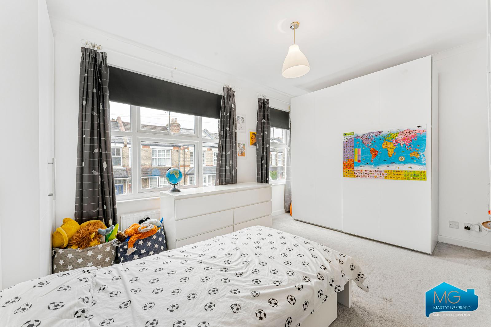 3 bedroom Terraced House to rent - Martyn Gerrard