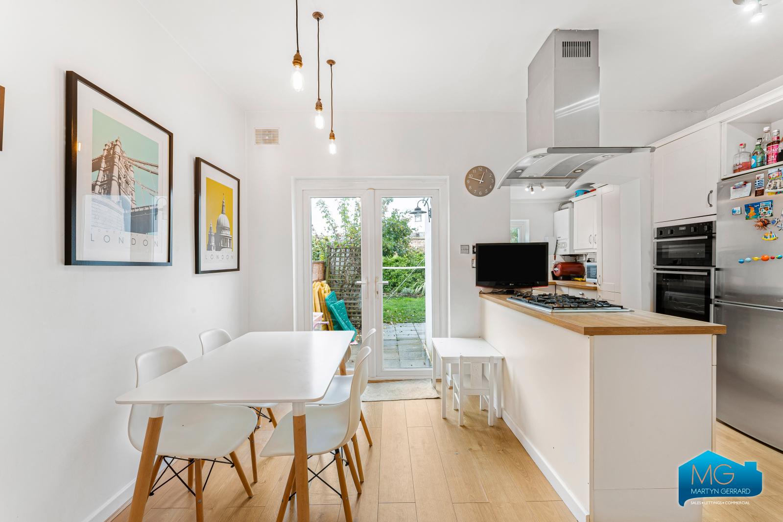 3 bedroom Terraced House to rent - Martyn Gerrard