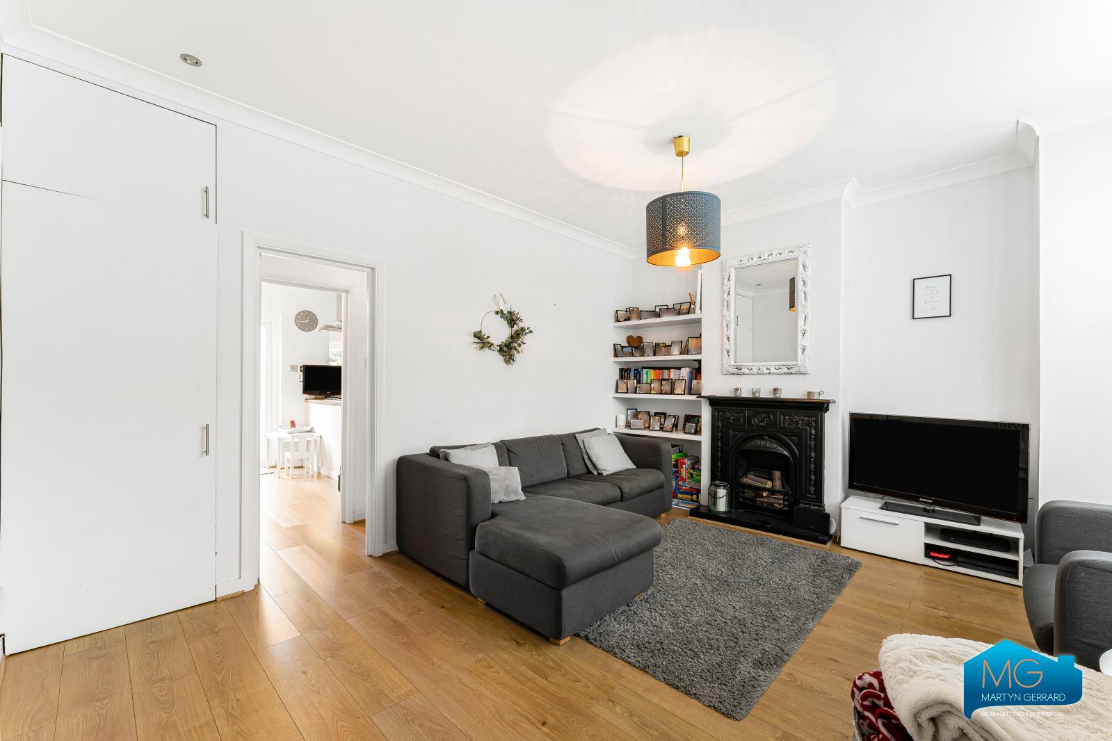 3 bedroom Terraced House to rent - Martyn Gerrard