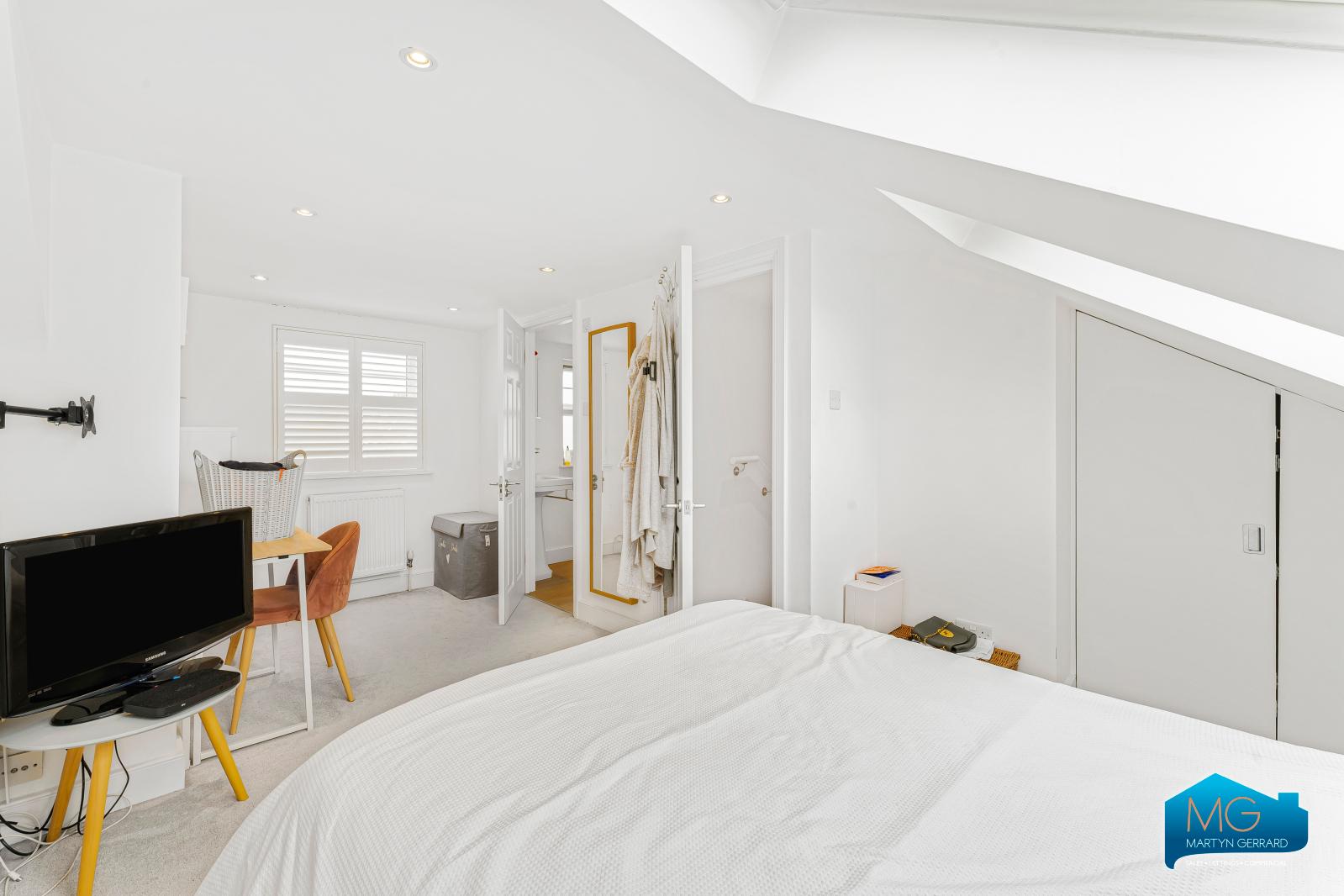 3 bedroom Terraced House to rent - Martyn Gerrard