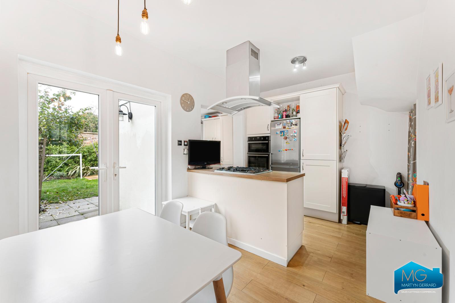 3 bedroom Terraced House to rent - Martyn Gerrard
