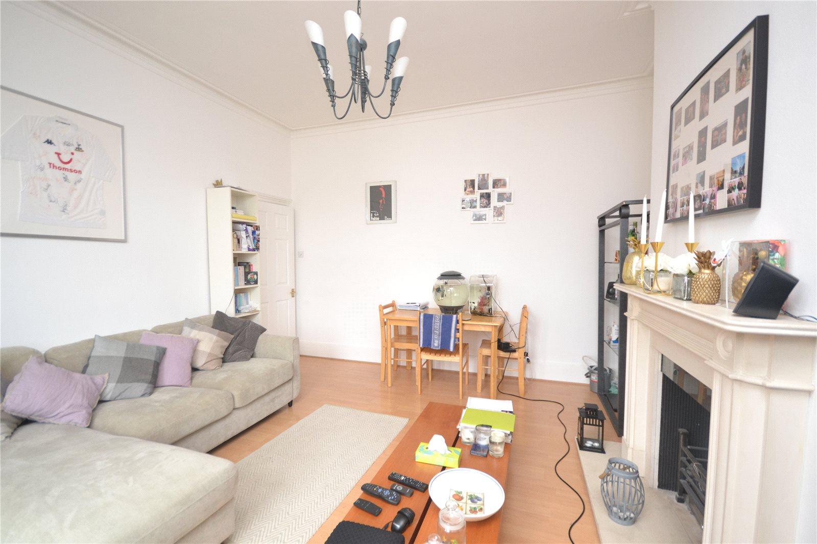 3 bedroom Terraced House to rent - Martyn Gerrard