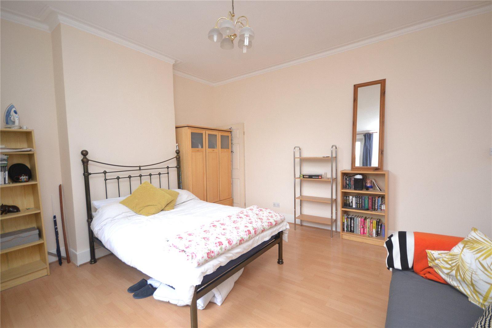 3 bedroom Terraced House to rent - Martyn Gerrard