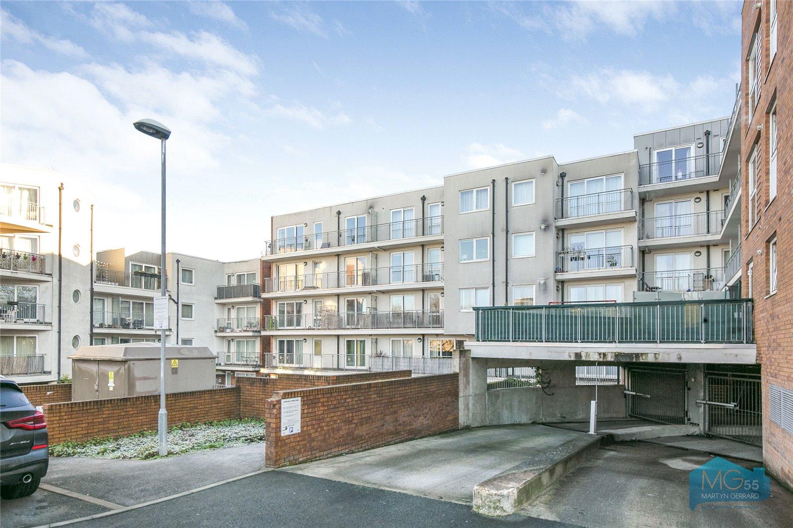 1 bedroom Apartment to rent - Martyn Gerrard