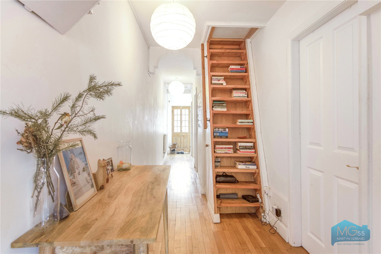 2 bedroom Apartment to rent - Martyn Gerrard
