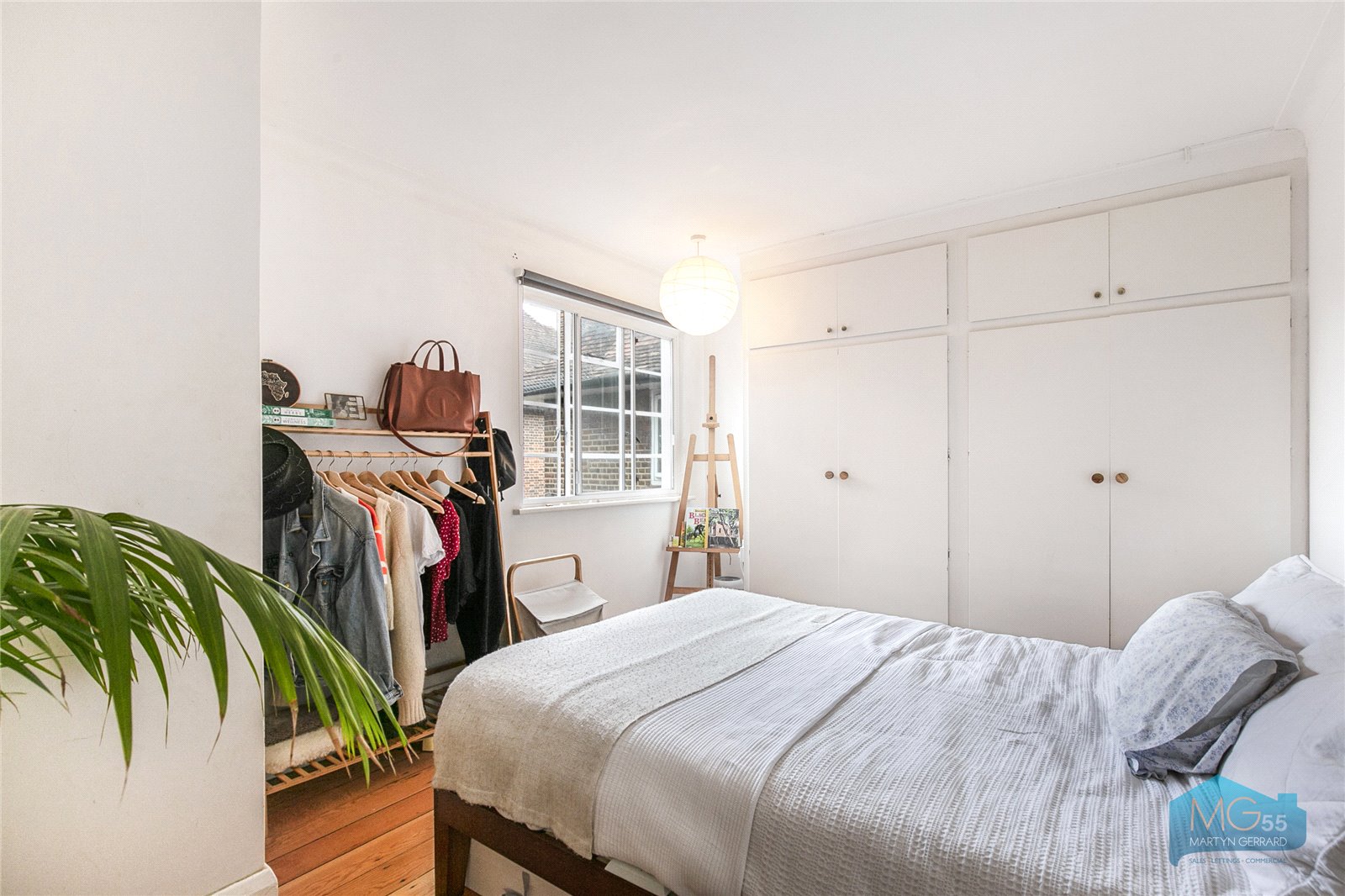2 bedroom Apartment to rent - Martyn Gerrard