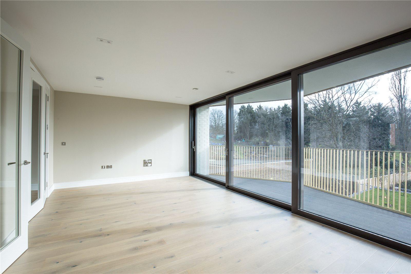 2 bedroom Apartment to rent - Martyn Gerrard