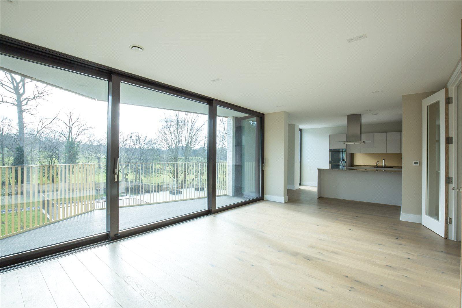 2 bedroom Apartment to rent - Martyn Gerrard