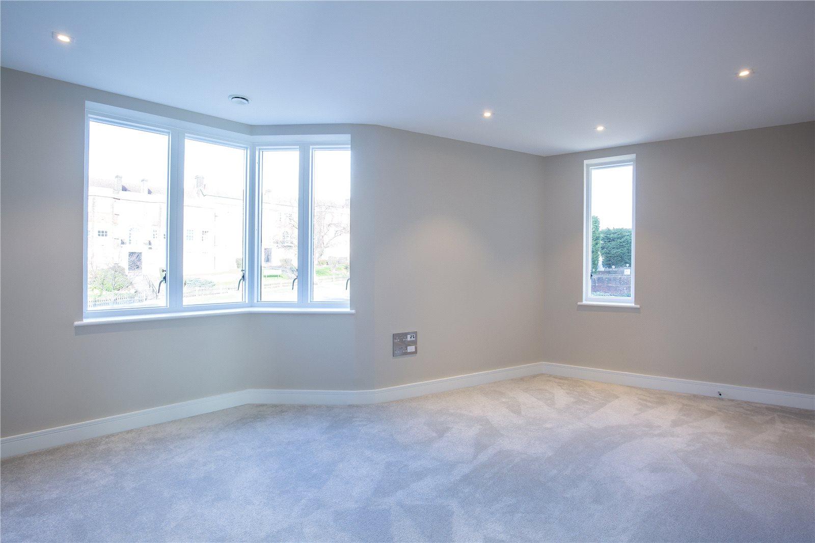 2 bedroom Apartment to rent - Martyn Gerrard