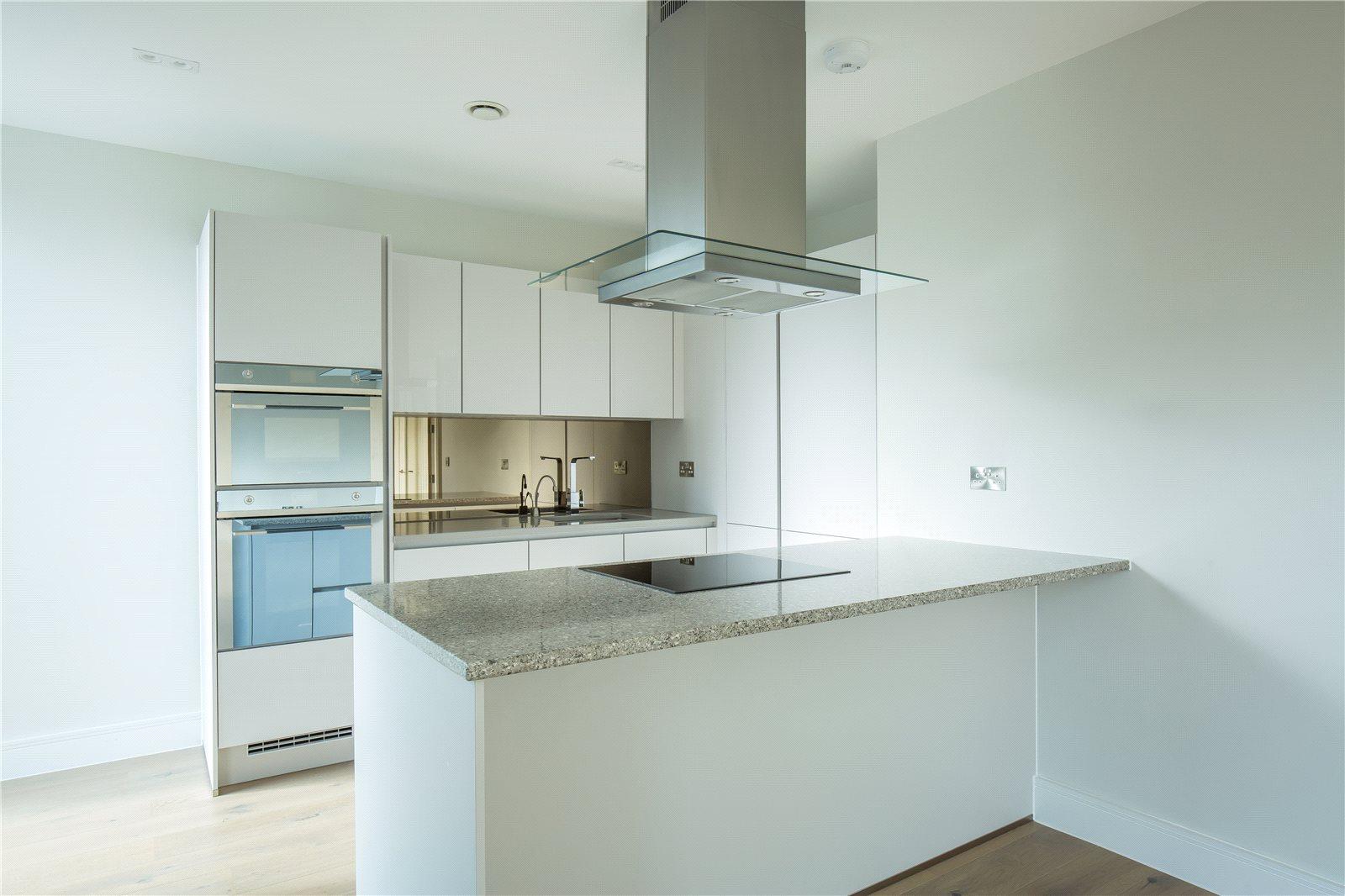 2 bedroom Apartment to rent - Martyn Gerrard