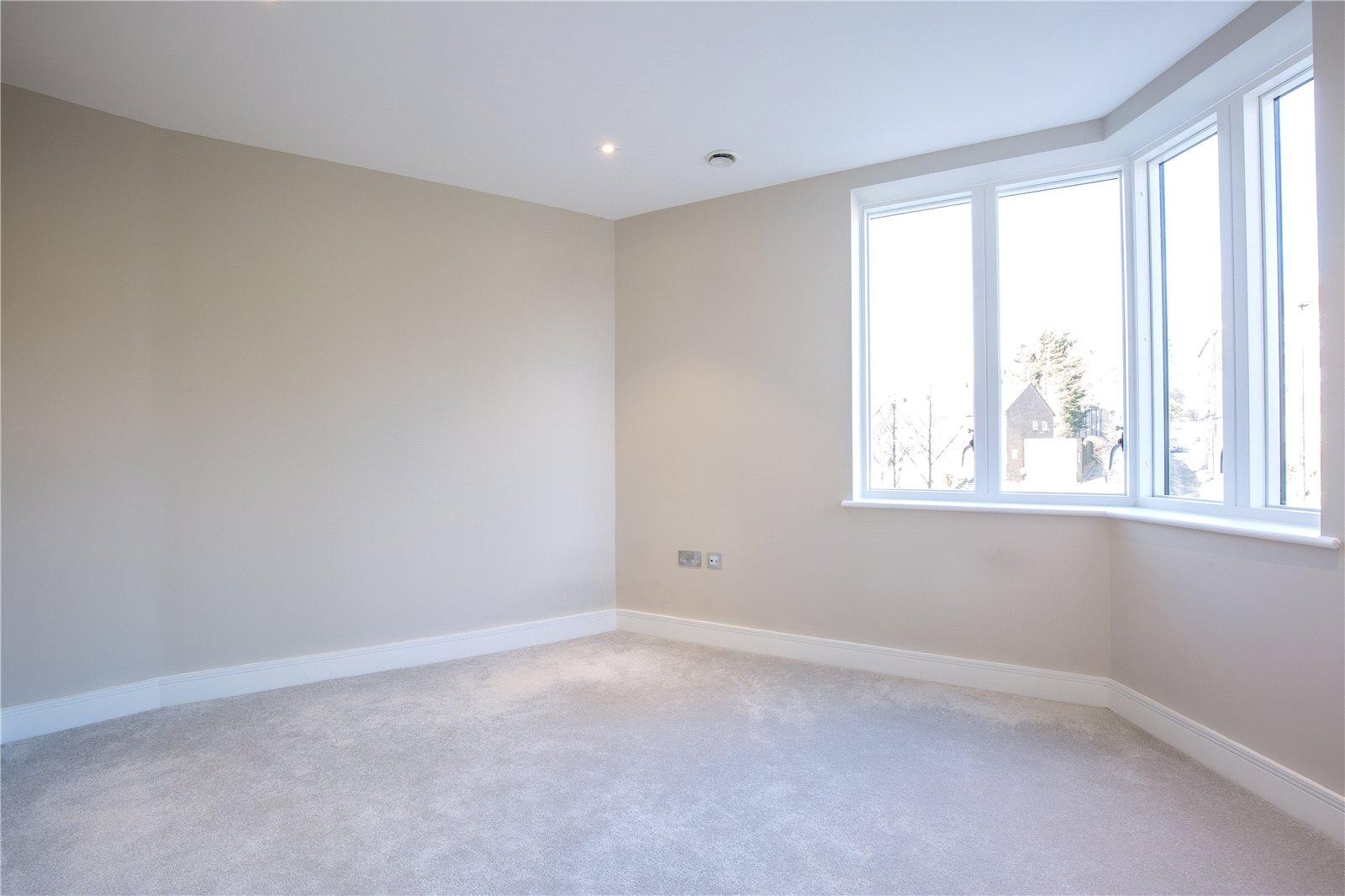 2 bedroom Apartment to rent - Martyn Gerrard
