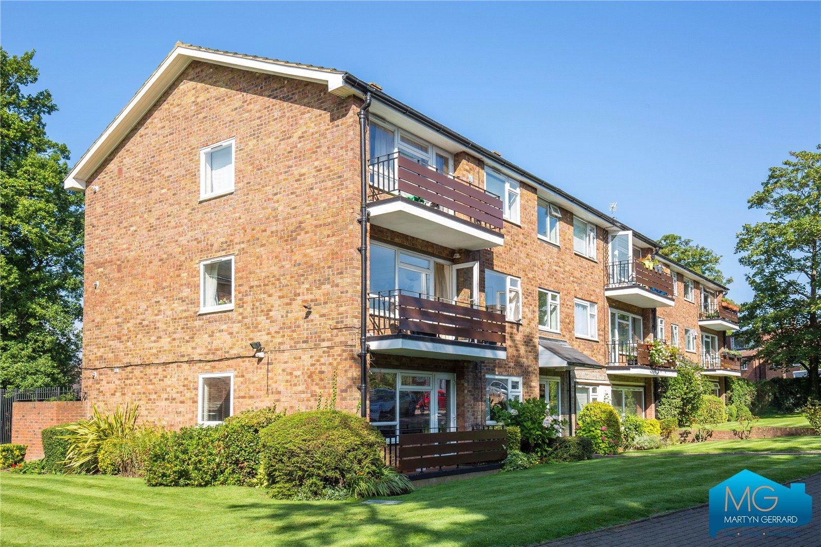 2 bedroom Apartment to rent - Martyn Gerrard