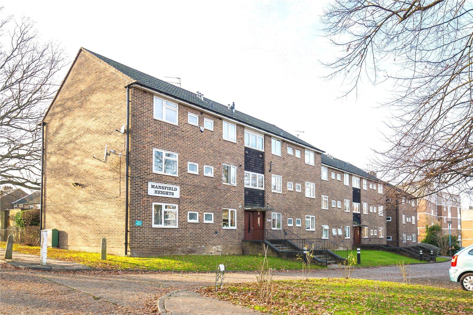 2 bedroom Apartment to rent - Martyn Gerrard