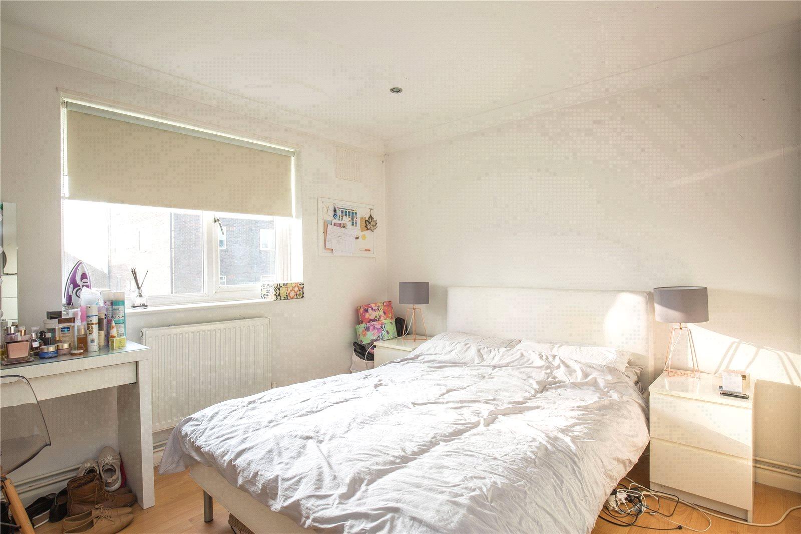 2 bedroom Apartment to rent - Martyn Gerrard