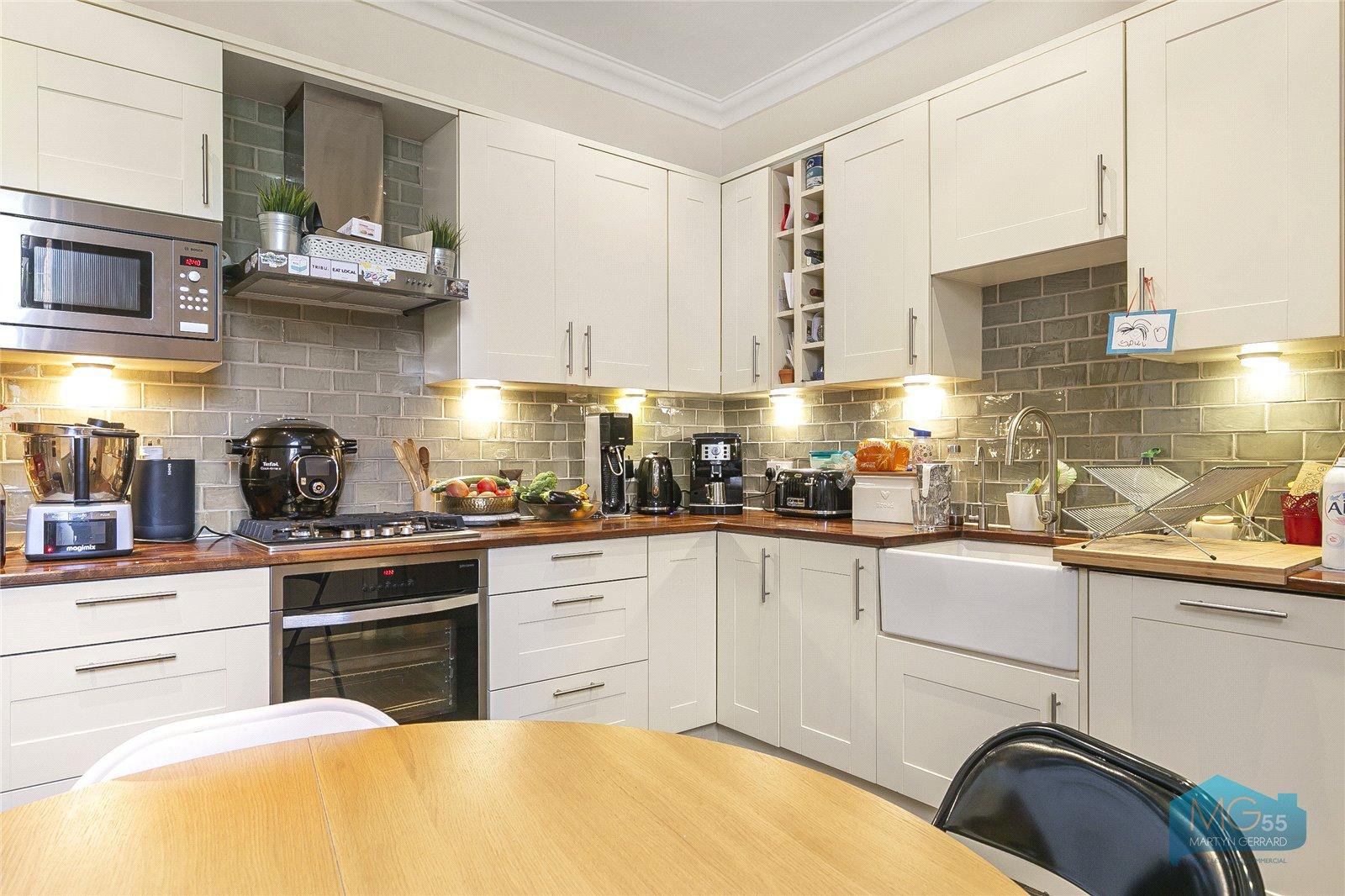 4 bedroom Terraced House to rent - Martyn Gerrard