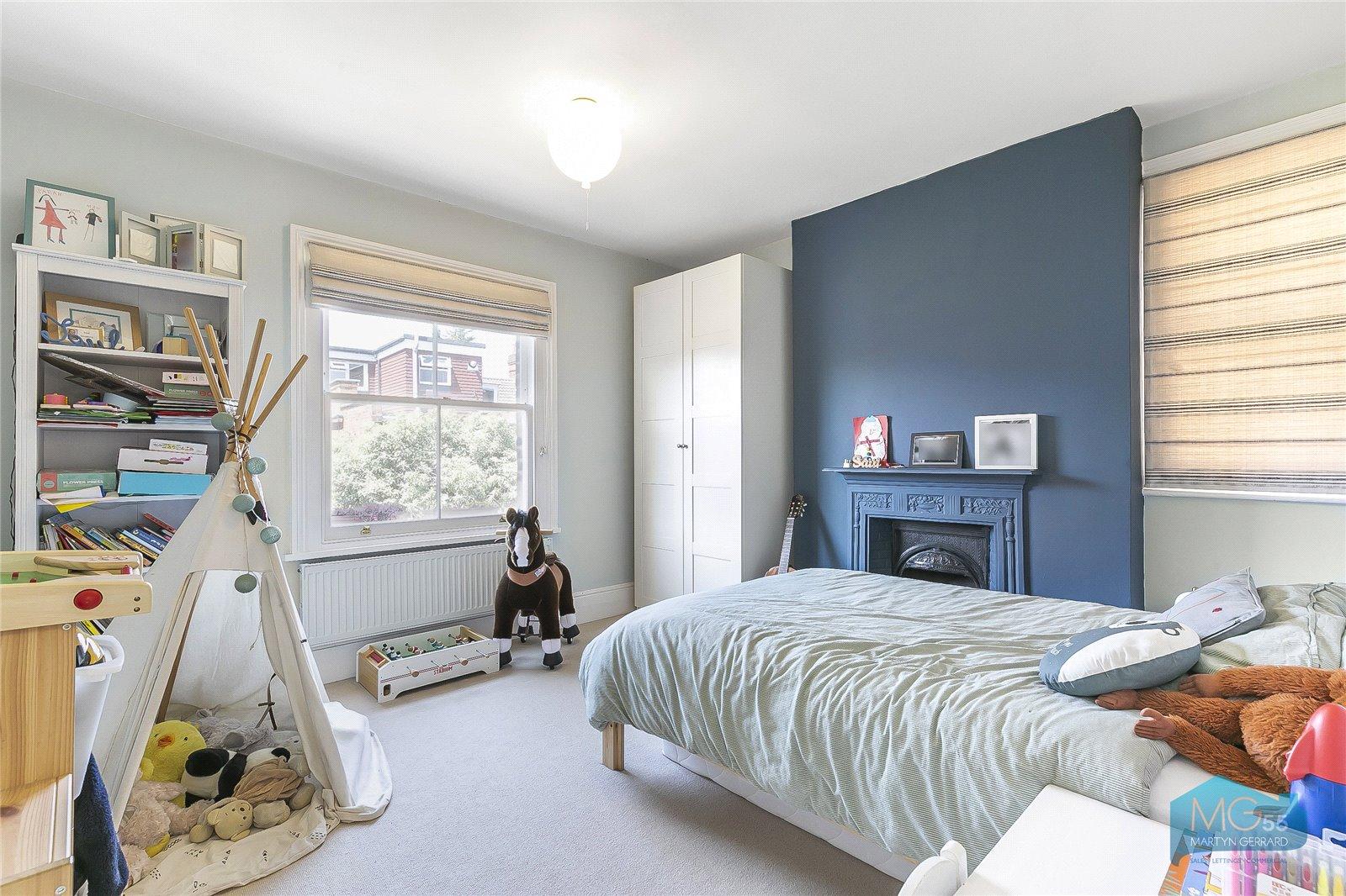 4 bedroom Terraced House to rent - Martyn Gerrard