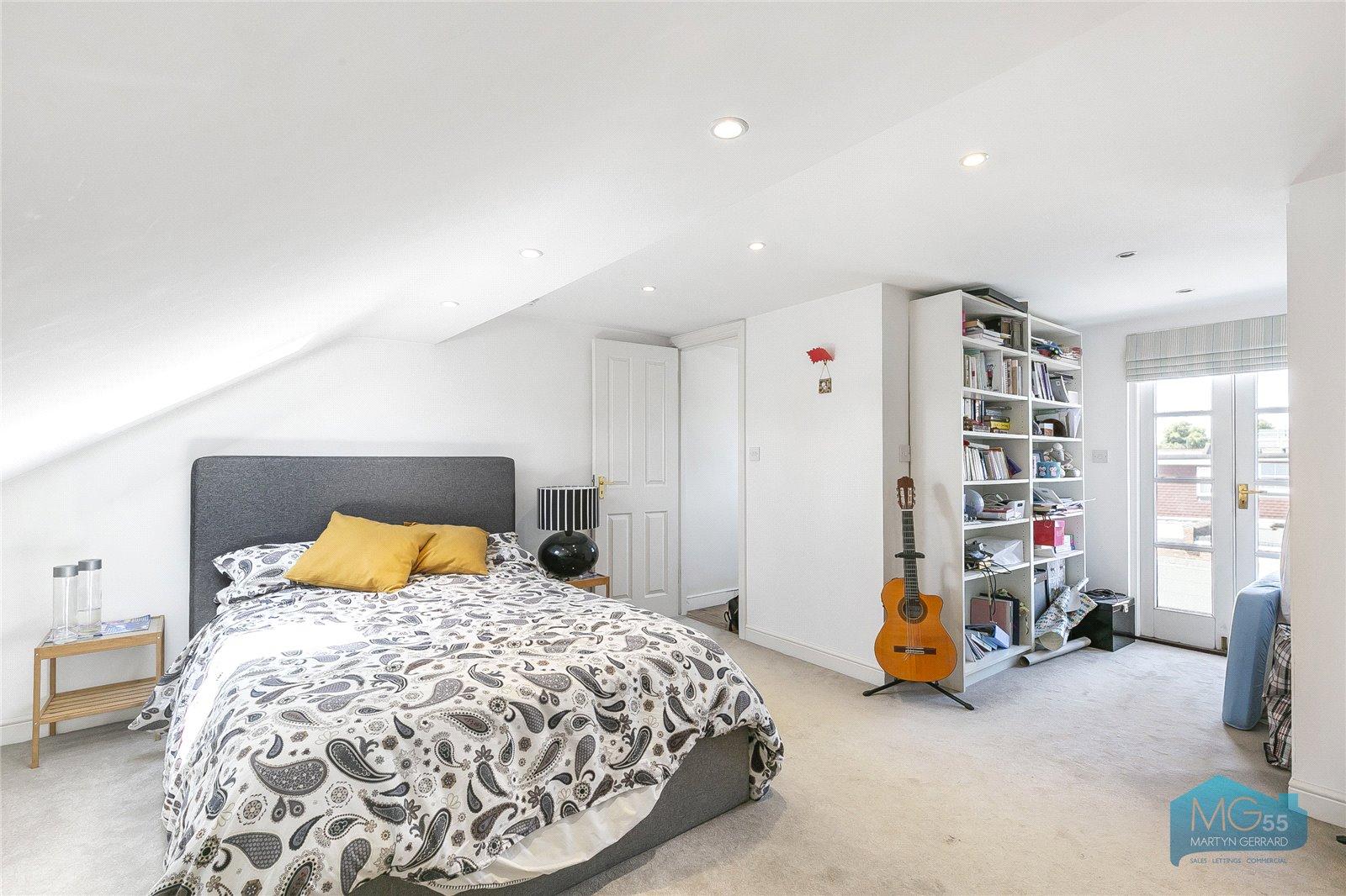 4 bedroom Terraced House to rent - Martyn Gerrard