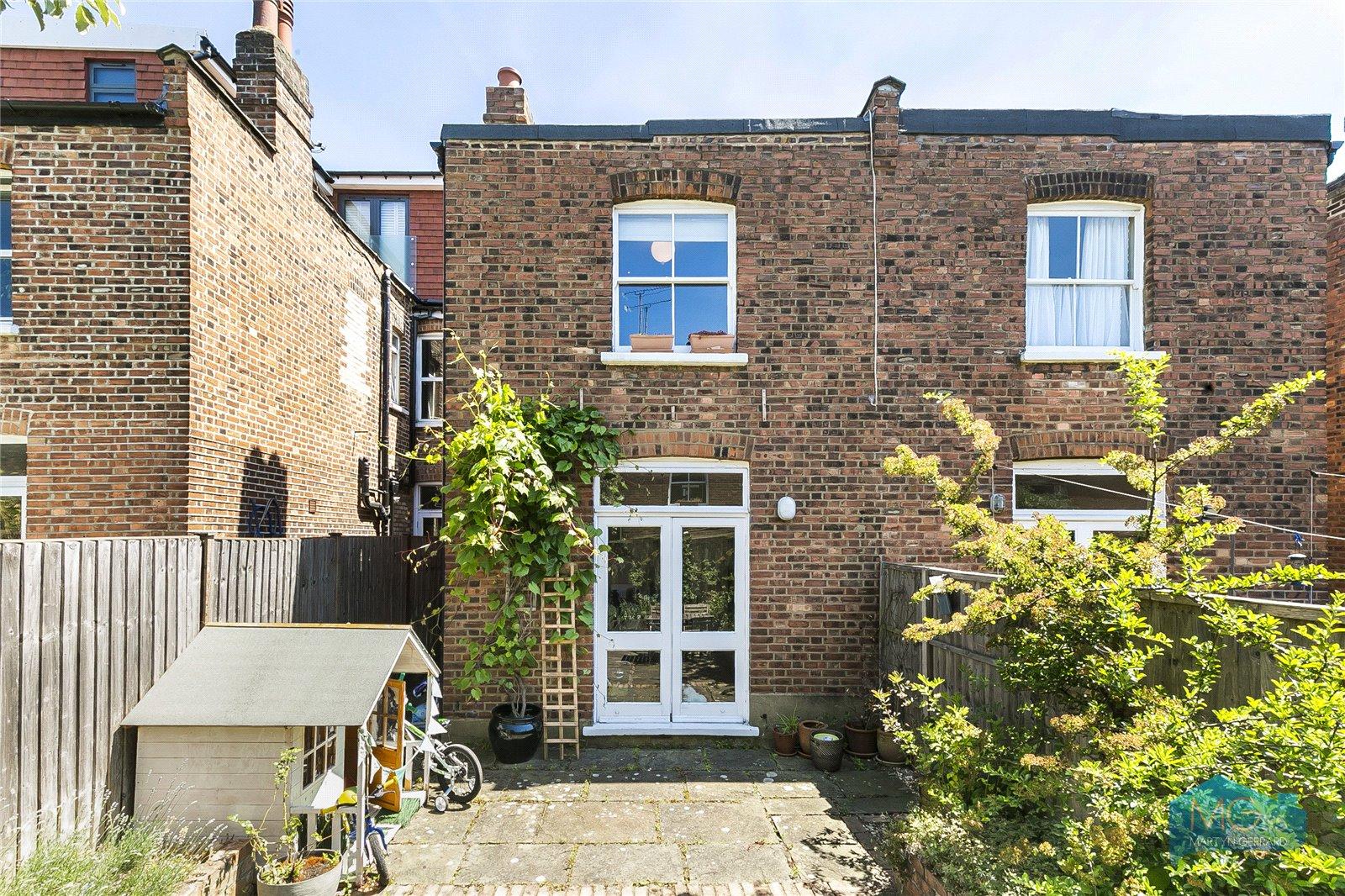 4 bedroom Terraced House to rent - Martyn Gerrard