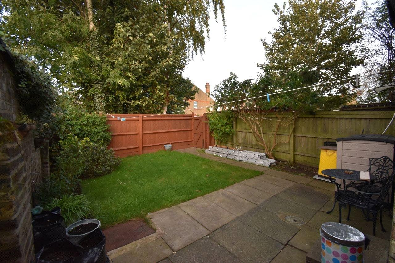 1 bedroom Apartment to rent - Martyn Gerrard