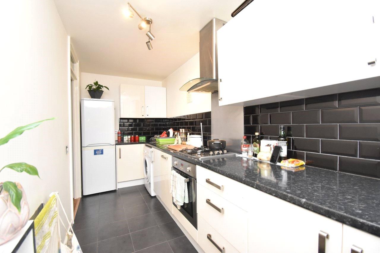 1 bedroom Apartment to rent - Martyn Gerrard