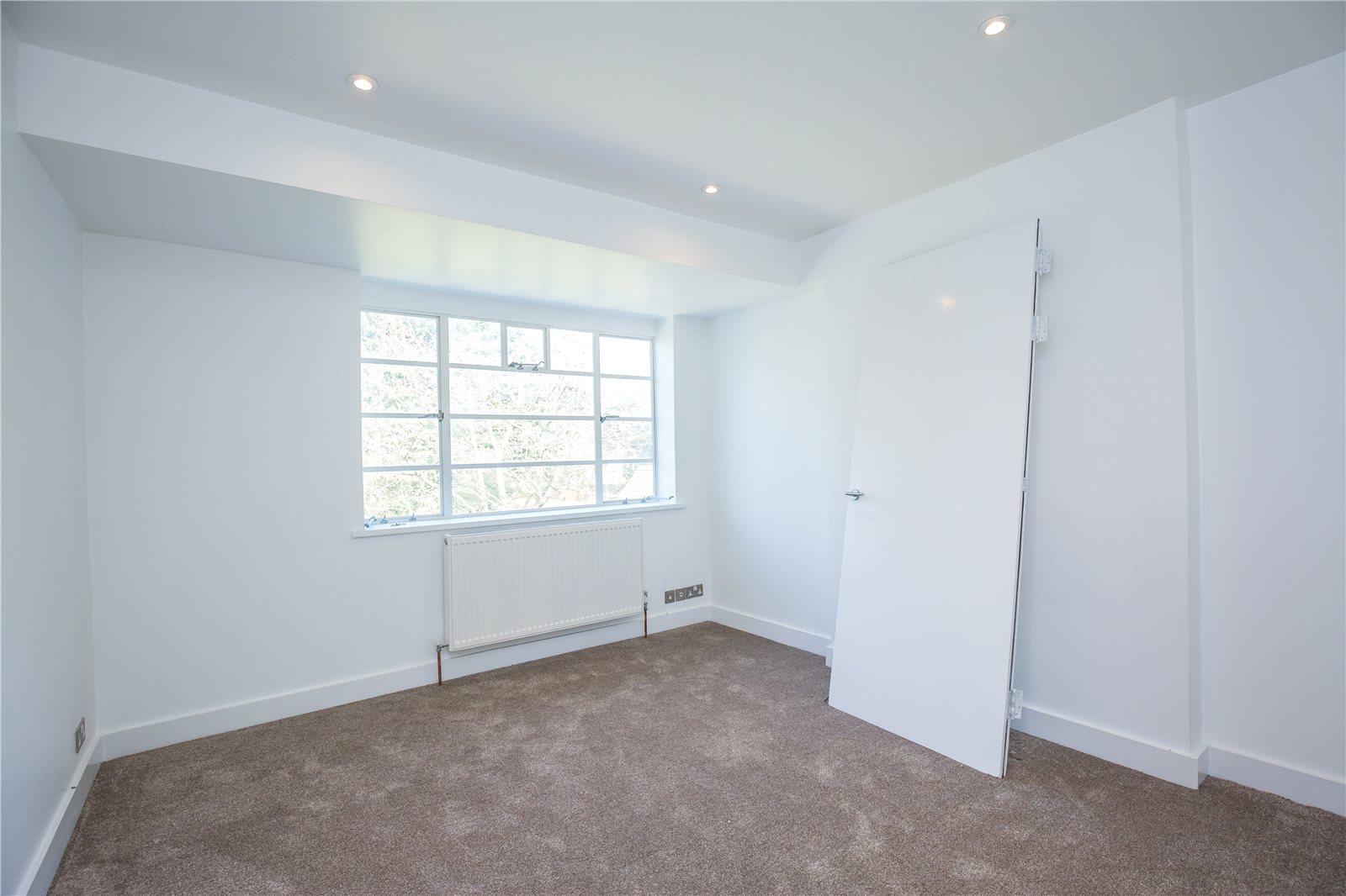 4 bedroom Semi-Detached House to rent - Martyn Gerrard