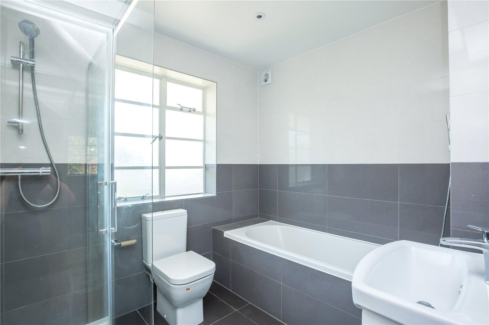 4 bedroom Semi-Detached House to rent - Martyn Gerrard